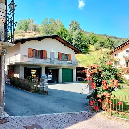 Casa Singola Totalmente Indipendente Villa Introd Bagian luar foto