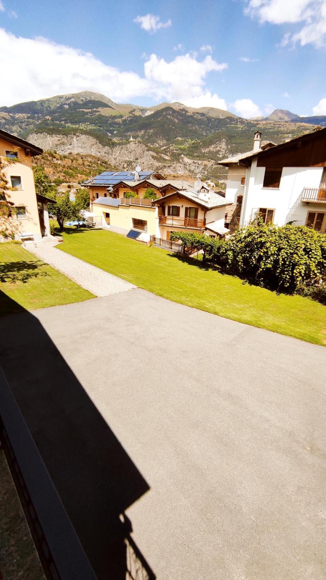 Casa Singola Totalmente Indipendente Villa Introd Bagian luar foto